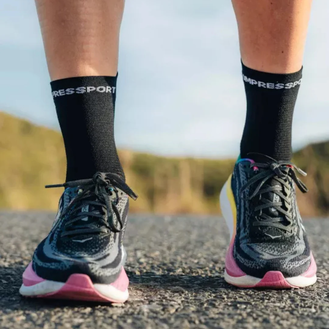 Compressport Pro Racing Socks v4.0 Run High - Black/White - Image 3